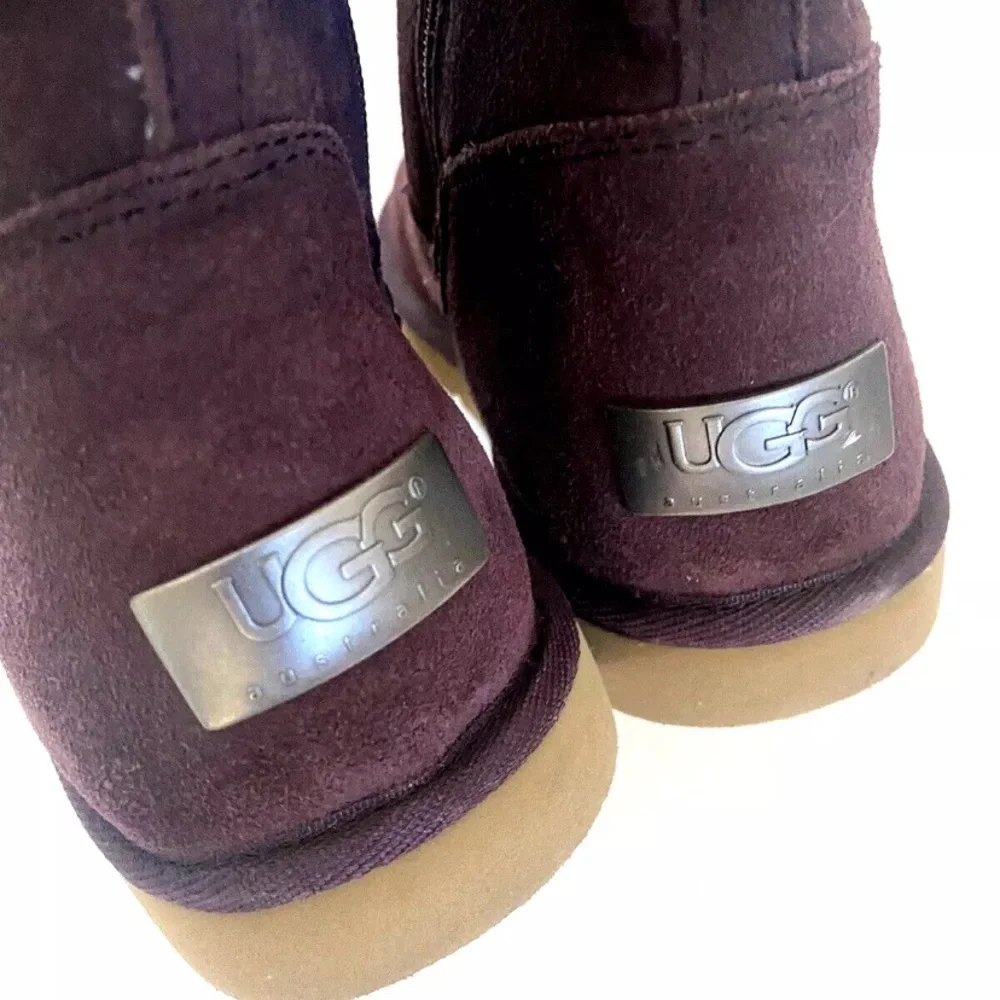 UGG *AUSTRALIA* Embroidered Floral Tall Boots‎ Purple Eggplant SZ 5 Juliette Zip
